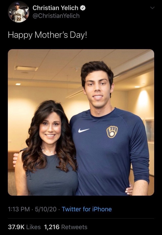 Christian Yelich Bought 10,000 Tickets to Give Away to Brewers Fans In the  Ultimate Hashtag Good Guy Move - DozOnLife